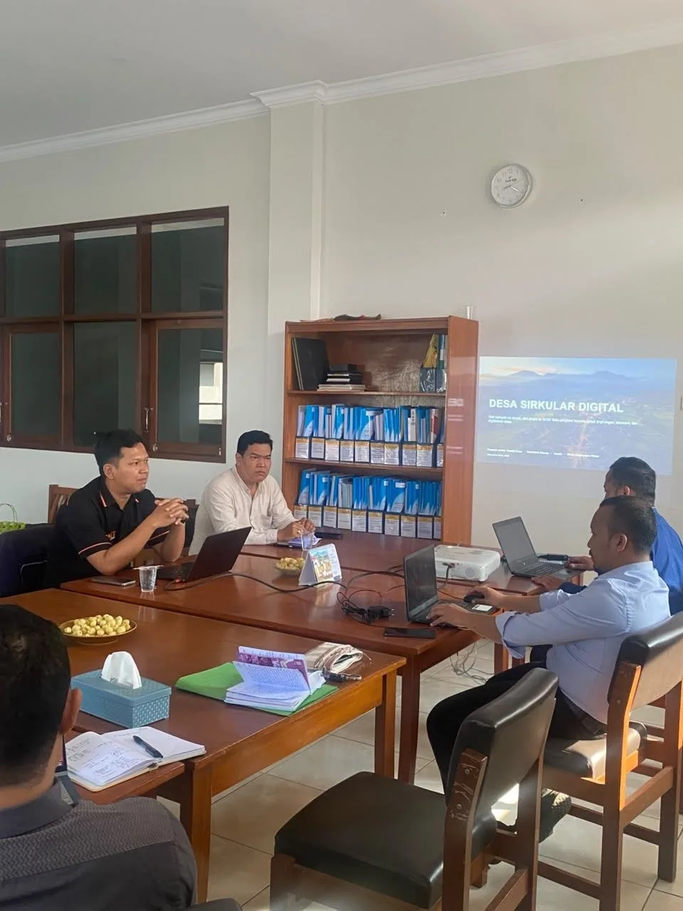 Kunjungan tim marketing dan direksi ke sekolah - foto 12