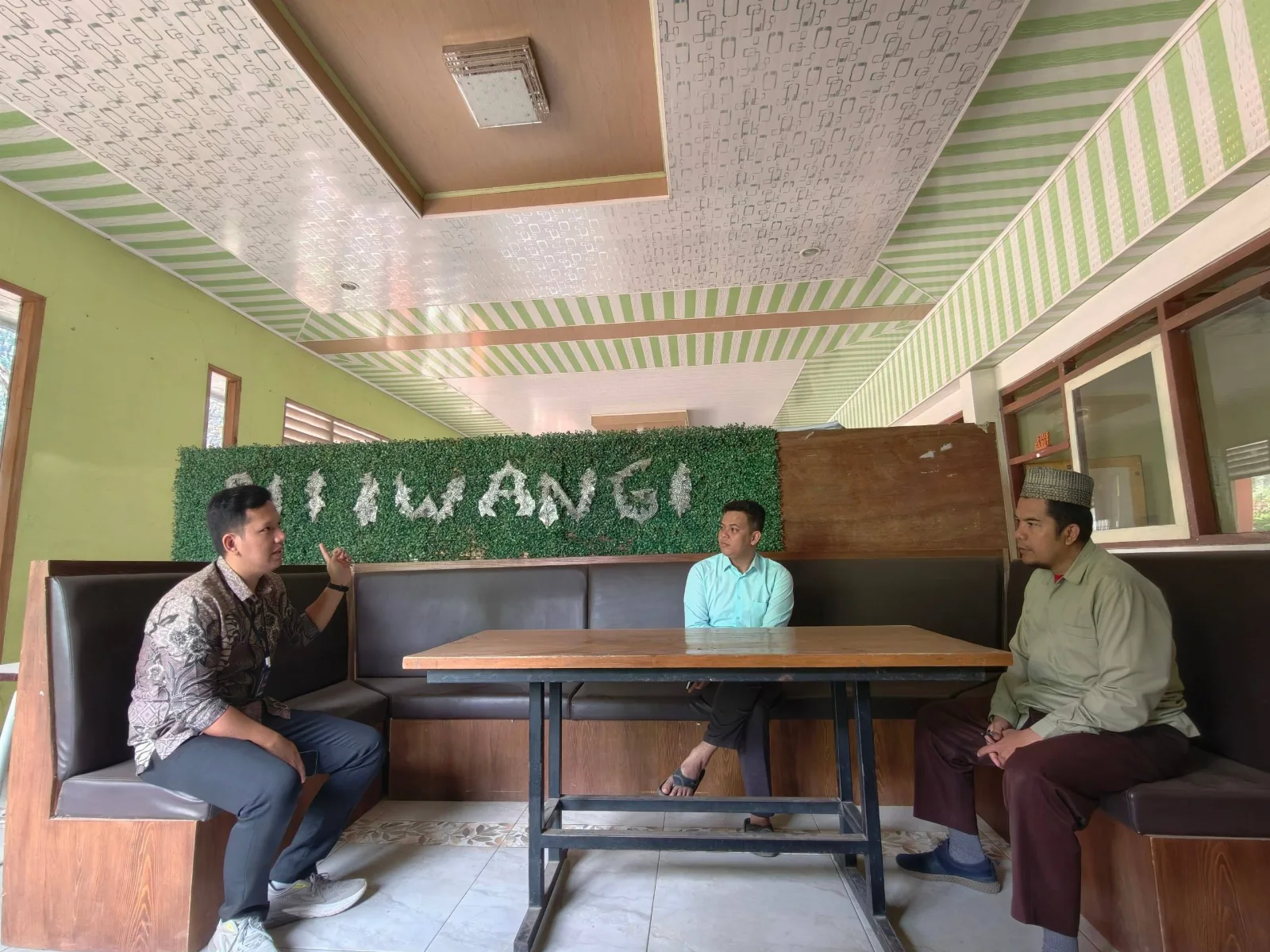 Kunjungan tim marketing dan direksi ke sekolah - foto 8